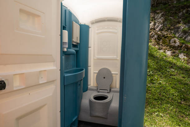 Best Portable toilet rental cost  in West Union, IA
